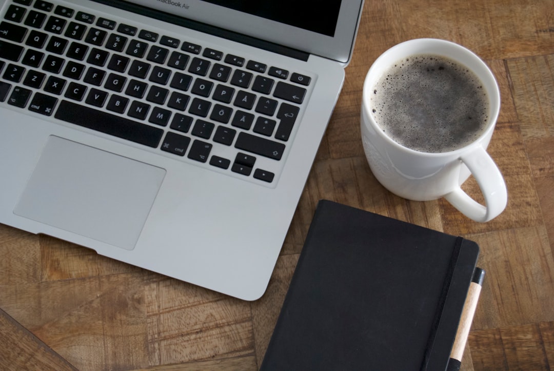 How to Write a Cover Letter That Actually Gets Read (3 Templates)